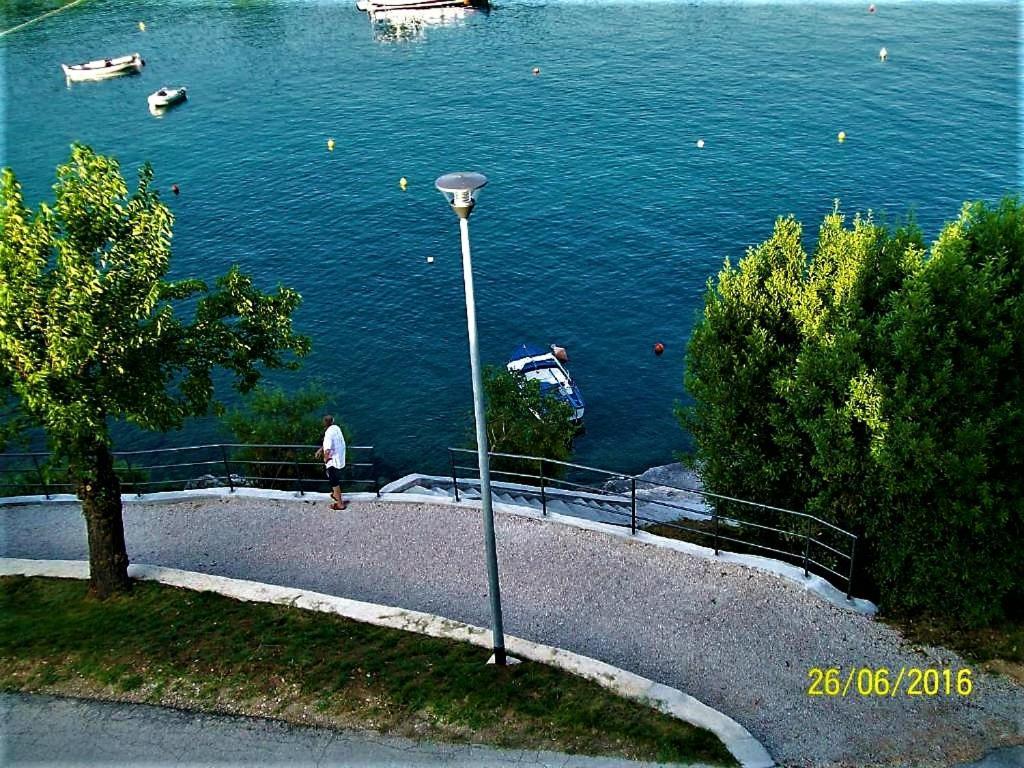 Villamar Beachfront Apartments With Free Private Parking Rabac Kültér fotó
