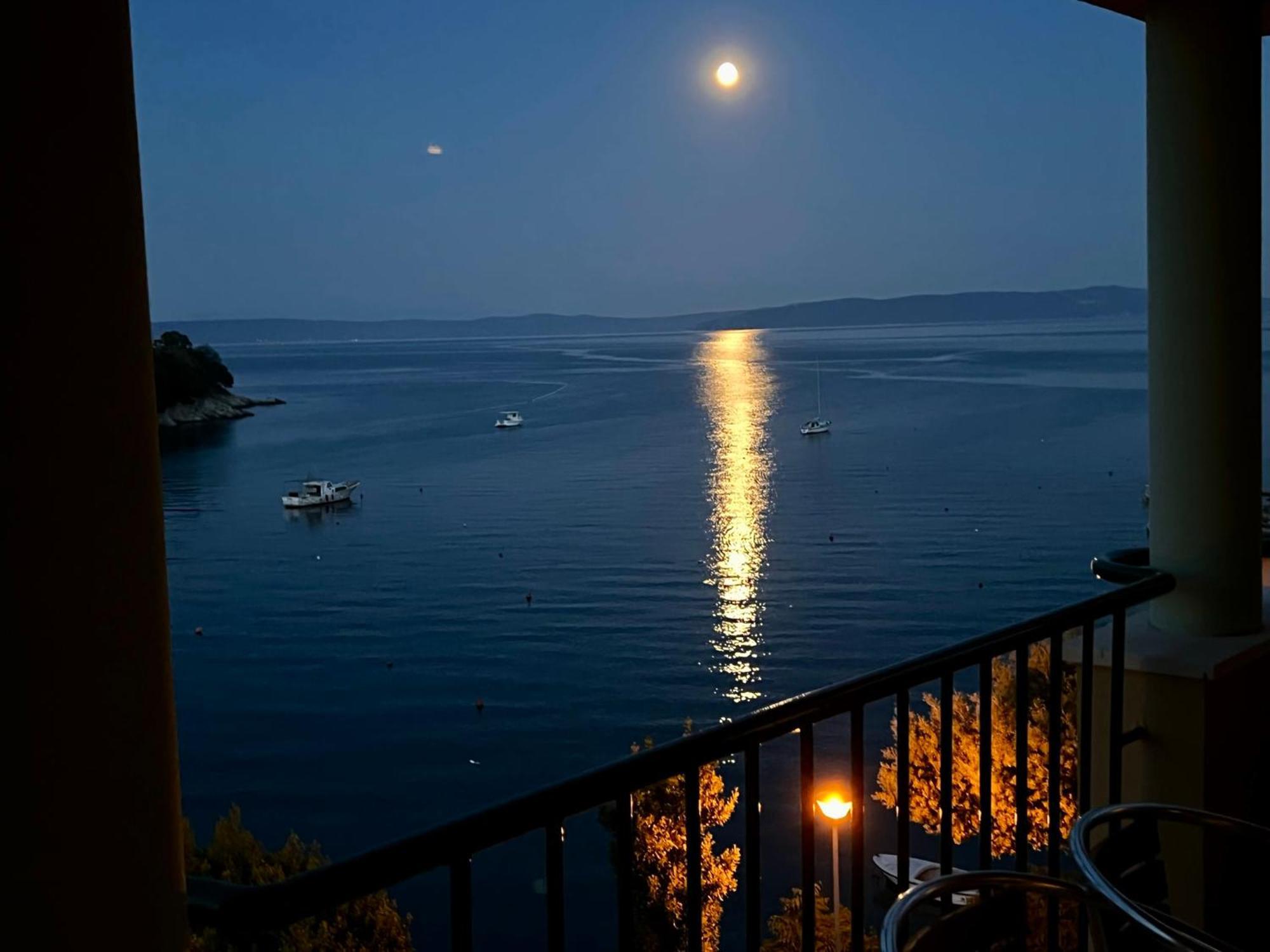 Villamar Beachfront Apartments With Free Private Parking Rabac Kültér fotó