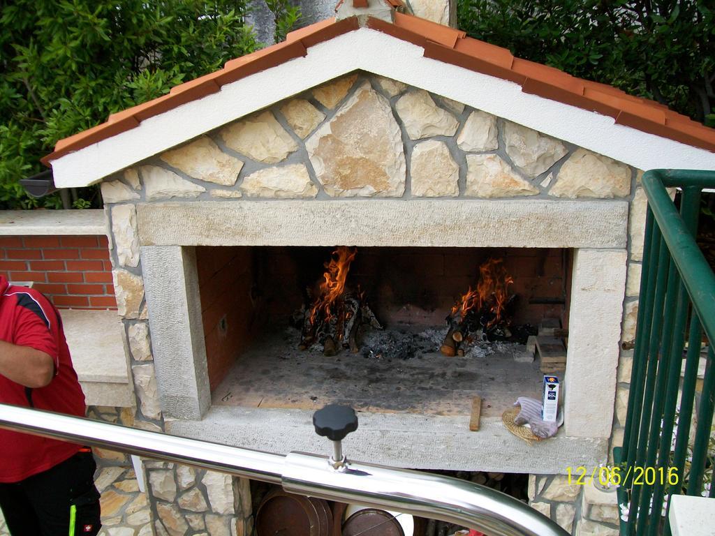 Villamar Beachfront Apartments With Free Private Parking Rabac Kültér fotó