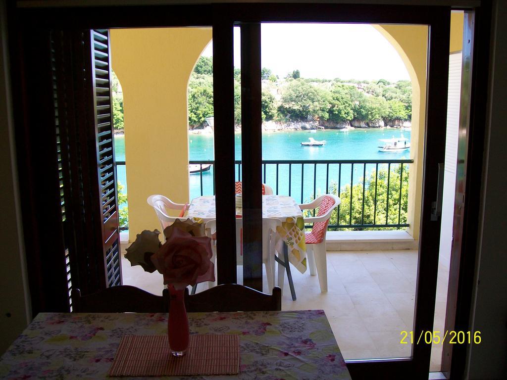 Villamar Beachfront Apartments With Free Private Parking Rabac Kültér fotó