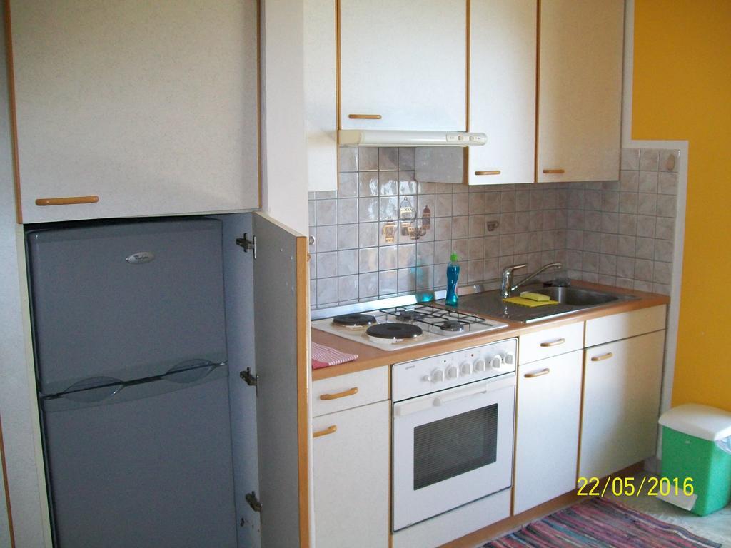Villamar Beachfront Apartments With Free Private Parking Rabac Kültér fotó
